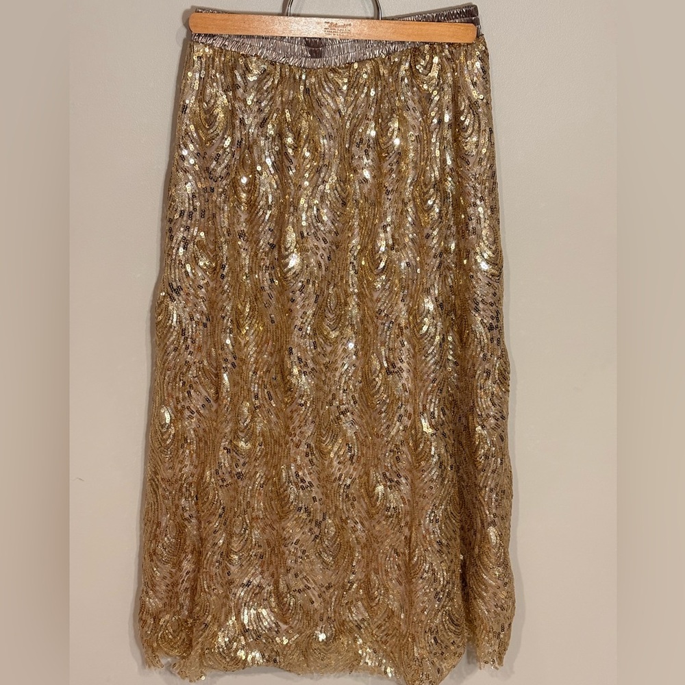 Elegant Gold Sequin Midi Skirt